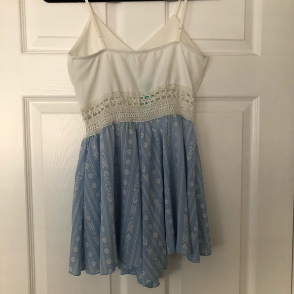 Flowy blue&white romper - Picture 3 of 4